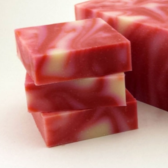 Homemade Candy Cane Bath & Body Soap - Picture 4 of 8